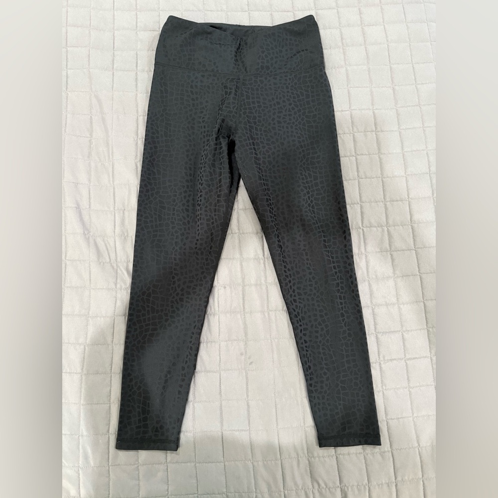 Women's Black Textured Leggings